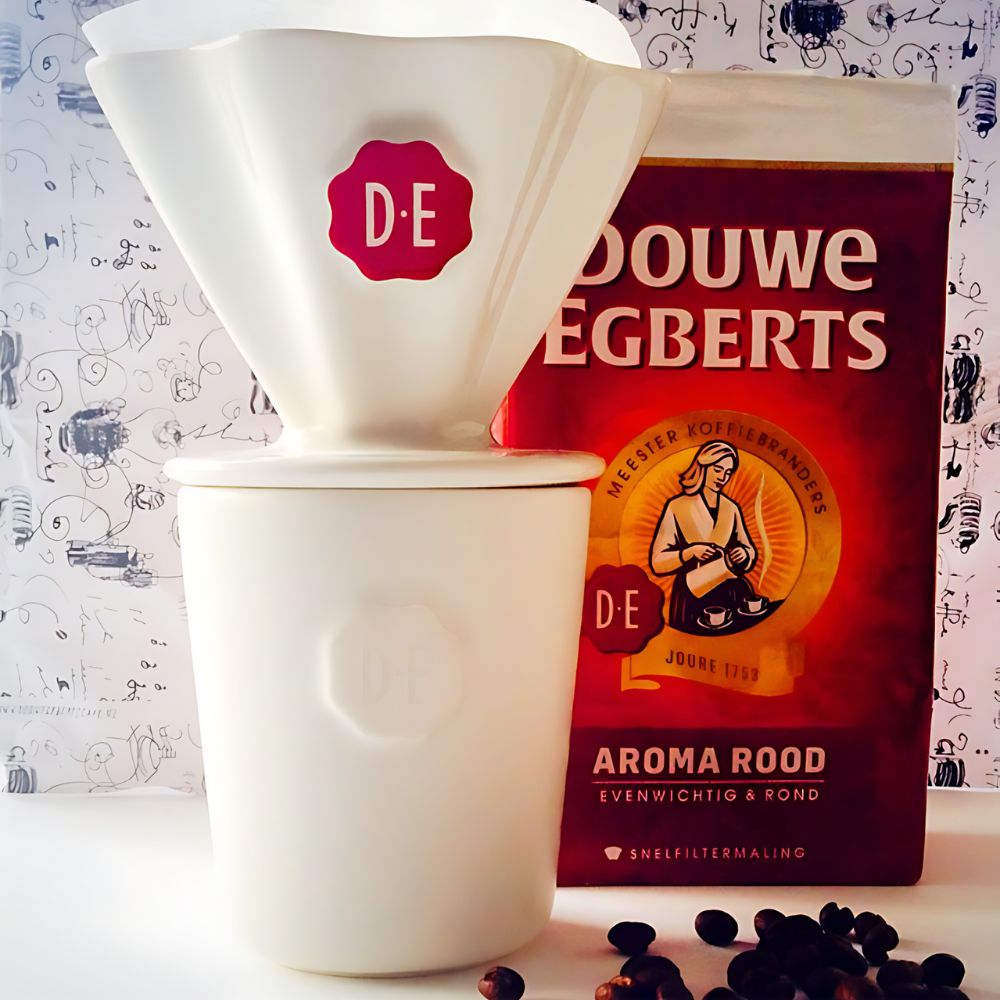 Douwe Egberts Aroma Rood Ground Coffee 17.6oz/500g